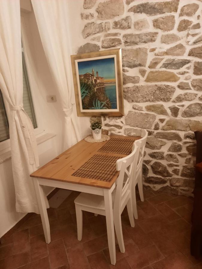 Old Town Rab Studio Apartment Раб Экстерьер фото